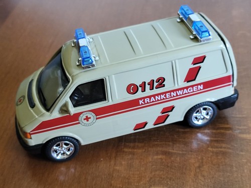 Krankenwagen modell cararama - modell,