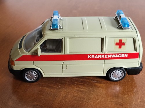 Krankenwagen modell cararama - krankenwagen,